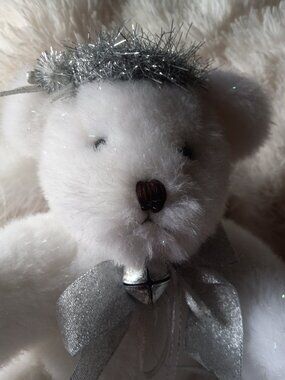 Ganz angle musical bear